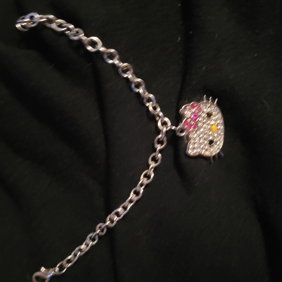 Bling Hello Kitty Charm Bracelet - Picture 6 of 11